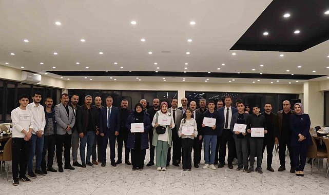 "Kitap Kurdu" öğrencileri ödüllendirdi