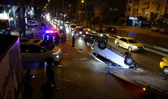 Refüje çarpıp taklalar atan araçtan genç sürücü sıyrık bile almadan çıktı