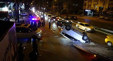 Refüje çarpıp taklalar atan araçtan genç sürücü sıyrık bile almadan çıktı