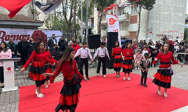 Romanlar günü renkli kutlandı