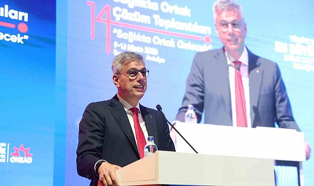 Sağlık Bakanı Memişoğlu: "Tek amacımız var öncelikli olarak, o da insanlara hizmet etmek"