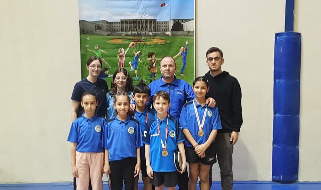 Sakarya Büyükşehir'in yetenekli raketleri kürsünün sahibi oldu