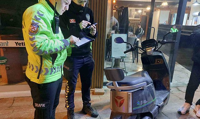 Sakarya'da elektrikli bisiklet yayaya çarptı: 2 yaralı