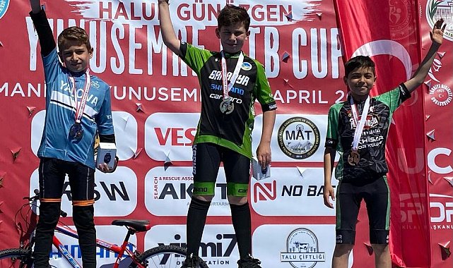 Sakaryalı sporcu parkurda Türkiye'nin adını 'şampiyon' yazdırdı