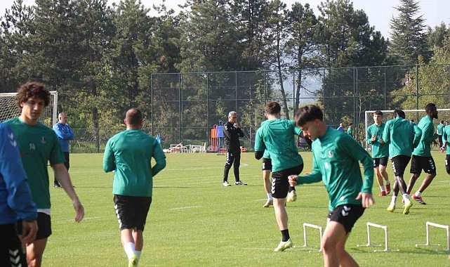 Sakaryaspor, İrfan Buz ile ilk idmanına çıktı