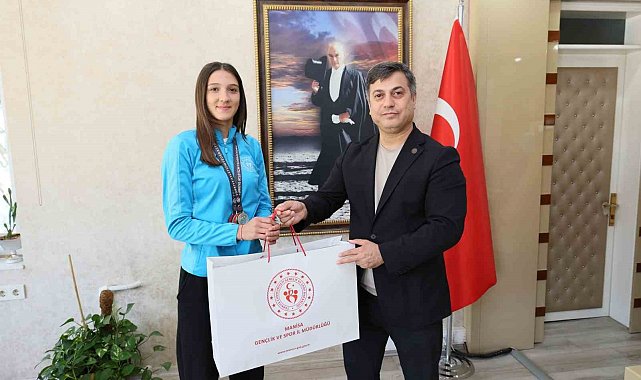 Şampiyon Eylül Aygül memleketinde ödüllendirdi