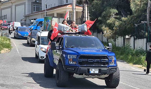 Şampiyon olan Tekirdağlı sporcular kentte coşkuyla karşılandı