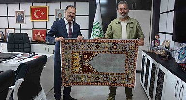 Sanatçı Turgay Başyayla Demirci'de tanıtım çekimi yaptı