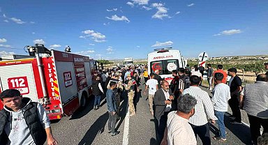 Şanlıurfa'da otomobiller çarpıştı: 2'si ağır 5 yaralı