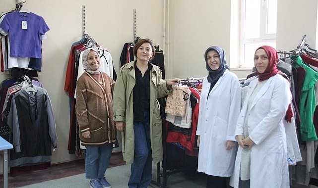 Şanlıurfalı öğrenciler, ihtiyaç sahibi akranları için 'Sevgi Mağazası' kurdu