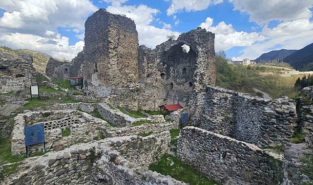 Şavşat Kalesi havadan görüntülendi