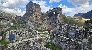 Şavşat Kalesi havadan görüntülendi