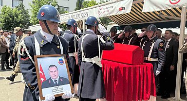 Şehit Hüseyin Uzun, Gaziantep'te son yolculuğuna uğurlandı