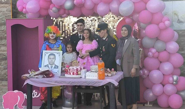 Şehit kızı Elmas, 6'ncı yaş gününü babasının silah arkadaşlarıyla birlikte kutladı