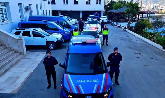 Şehit kızına ilk yaş gününde jandarmadan sürpriz