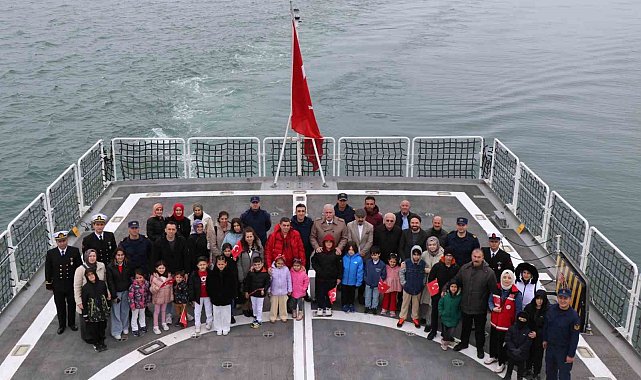 Şehit ve gazi çocukları 23 Nisan'ı TCSG Dost Gemisi'nde kutladı