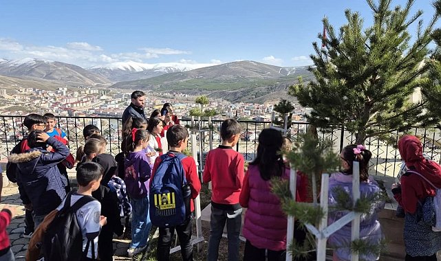 Şehitler Bayburt'ta dualarla anıldı