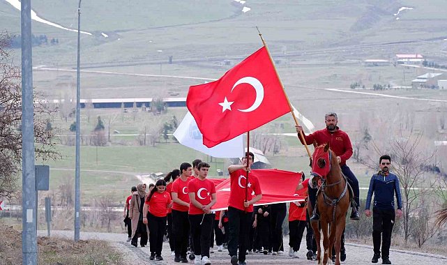 Şehitleri andılar, Gazze için dua ettiler