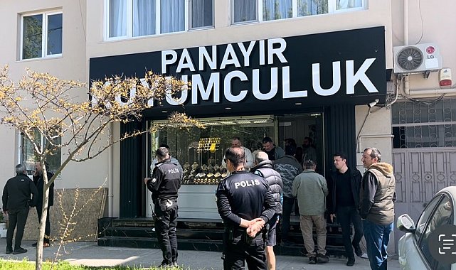 Selam verip girdiği kuyumcuyu soymak için silah çekip böyle ateş açtı
