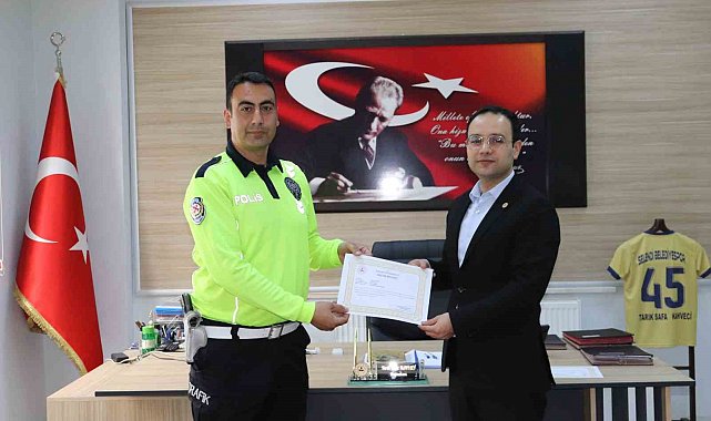 Selendi'de polis ve jandarma personeline başarı belgesi verildi