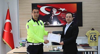 Selendi'de polis ve jandarma personeline başarı belgesi verildi