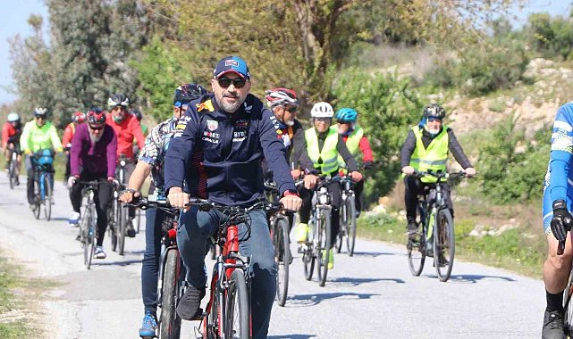 Serçin Yılanbalığı Festivali'ne bisikletçiler renk kattı
