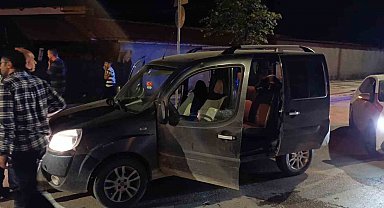 Seyir halindeki aracı kurşuna dizdiler: 1 ağır yaralı