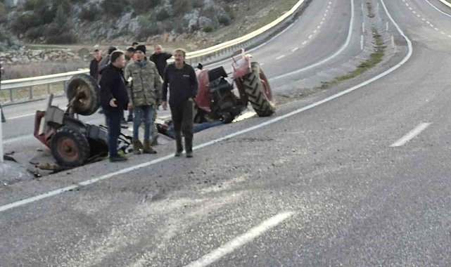 Seyir halindeki traktör ikiye bölündü: 1 ölü, 1 yaralı
