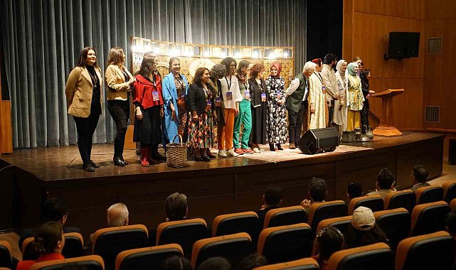 Şiir ve edebiyatın kentinde "Uluslararası Dünya Anlatıcılar Şöleni"