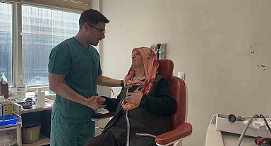 Siirt'te 78 yaşındaki kadının ses sorunu başarılı ameliyatla giderildi