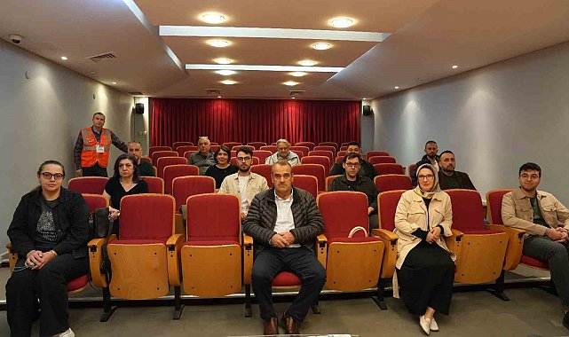 Sınavı geçen belgesini aldı