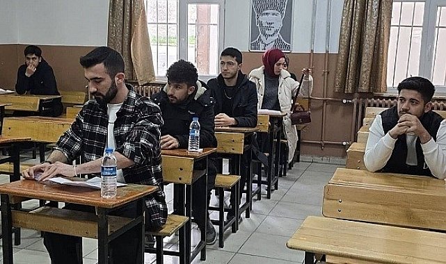 Sinop'ta gençler umre için yarıştı