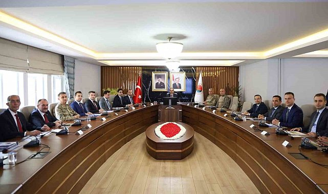 Şırnak'ta mart ayı asayiş ve güvenlik toplantısı gerçekleştirildi