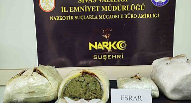 Sivas'ta 5 kilo 100 gram esrar ele geçirildi