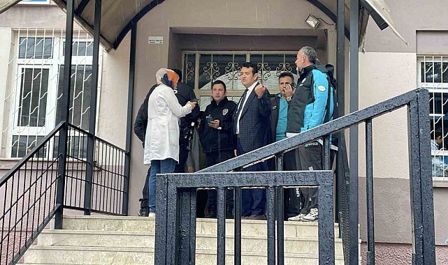 Sivas'ta gıda zehirlenmesi şüphesiyle 13 öğrenci hastaneye kaldırıldı