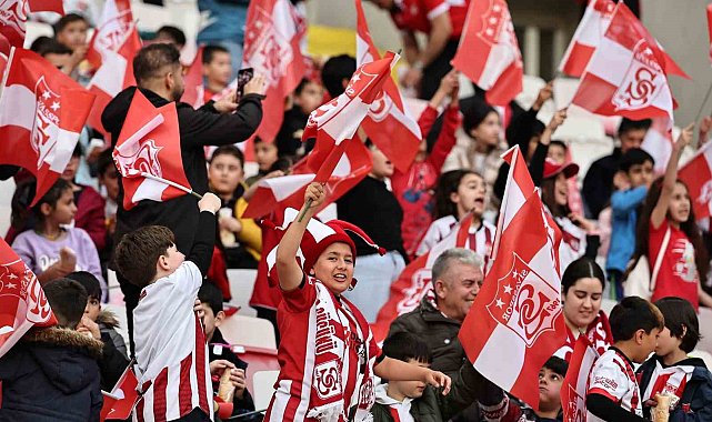 Sivasspor-Fenerbahçe maçında kuzey alt tribünü biletleri satışa sunuluyor