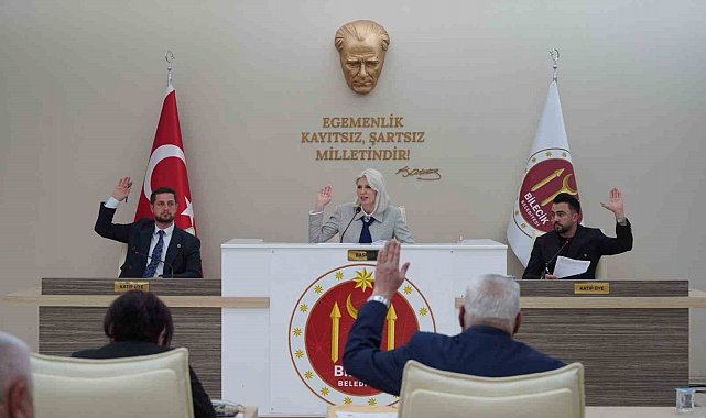 Sokak hayvanlarını sahiplendirme ve pasaport işlemleri için ücret belirlenmesi konusu görüşüldü