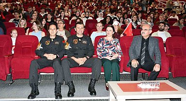 SOLOTÜRK Pilotu Bakıcı: "Ay yıldızlı bayrağımız dalgalandıkça bizlerin maneviyatı arşa çıkıyor. Bu gururu inanılmaz şekilde yaşıyoruz"