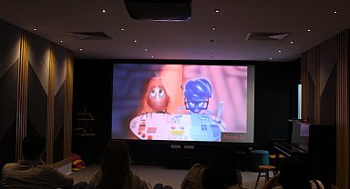 Suça sürüklenen çocuklara 23 Nisan film gösterimi düzenlendi