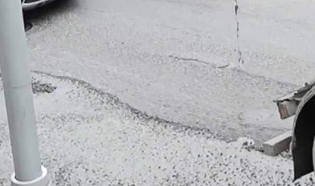 Sultangazi'de mikserden dökülen beton sürücülere zor anlar yaşattı: O anlar kamerada