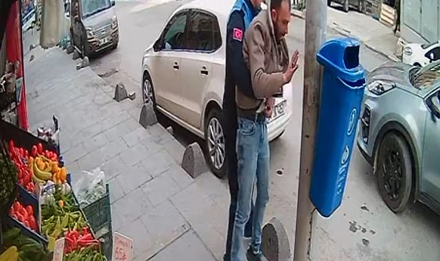 Sultangazi'de Zabıtadan genç adama hayat kurtaran heimlich manevrası