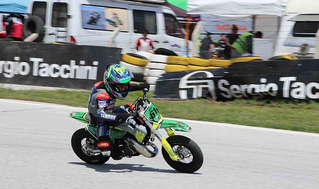 Süpermotoda yılın ilk mücadelesi başladı