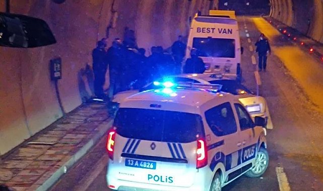 Sürücüler arasında 'yol verme' kavgası: 2 yaralı