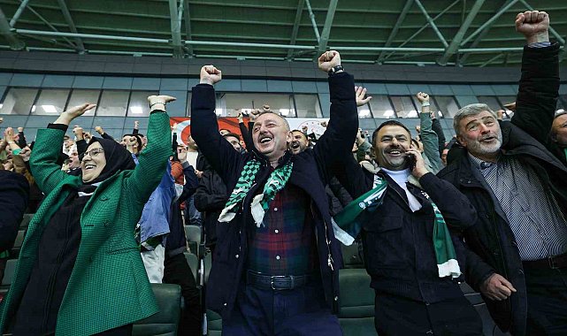 Tahir Büyükakın: "Kocaelispor'umuz yeniden ait olduğu yere, evine geri döndü"