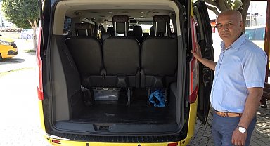 Takside unutulan 18 bin 300 euroyu sahibine teslim etti