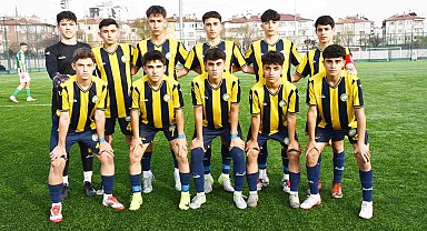Talas Belediyespor U15 takımında yüzler gülüyor
