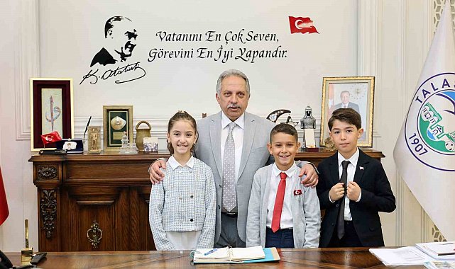 Talas'ta başkanlık koltuğuna çocuklar oturdu