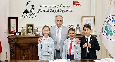 Talas'ta başkanlık koltuğuna çocuklar oturdu