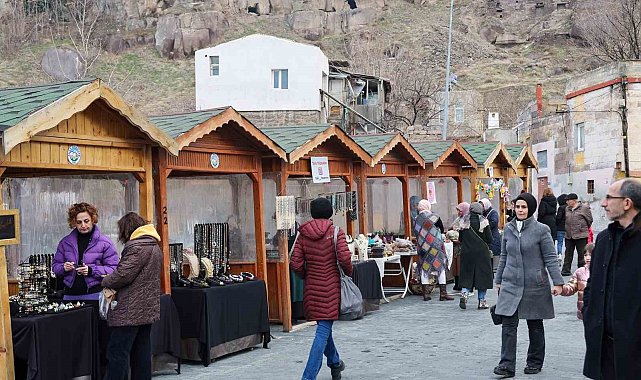 Talas'ta bu Pazar Nisan ayının ikinci 'Maharetli Elleri'