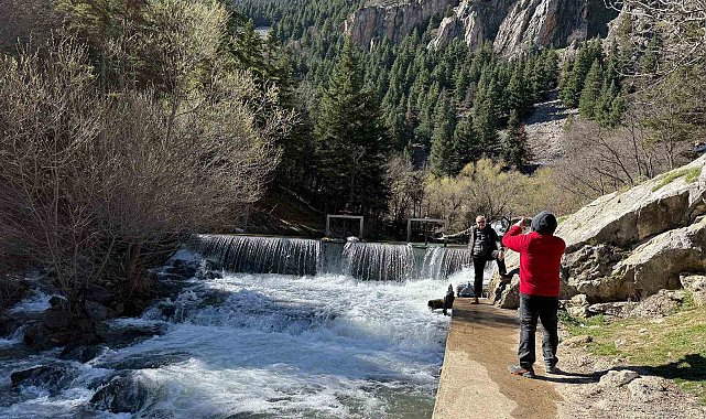 Tarihi Isauria Yolunu yürüyerek gezdiler